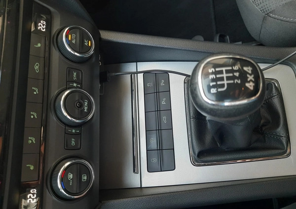 Skoda Octavia cena 43000 przebieg: 303116, rok produkcji 2016 z Łęczna małe 154